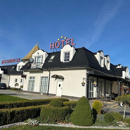 Hotel Campari Gora Motyczna Exterior photo
