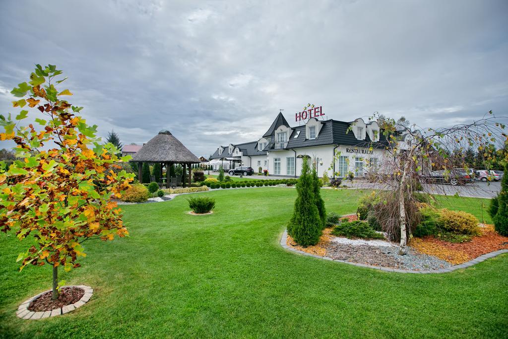 Hotel Campari Gora Motyczna Exterior photo